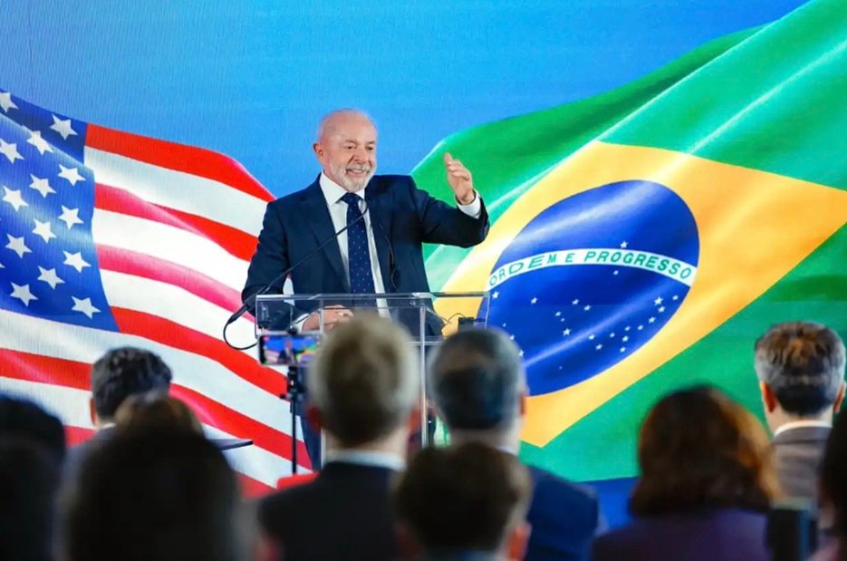 Retaliação, negociação e exceções: como o Brasil pode reagir a novo tarifaço de Trump