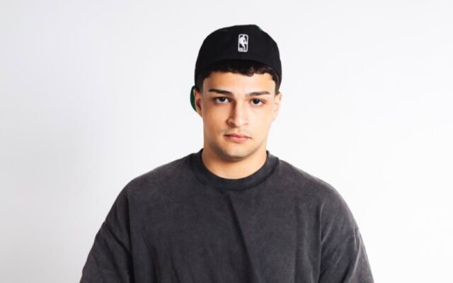 DJ Yago lança o álbum “Não Cópia, Tá!”, que chega às plataformas nesta quinta-feira (20/08)
